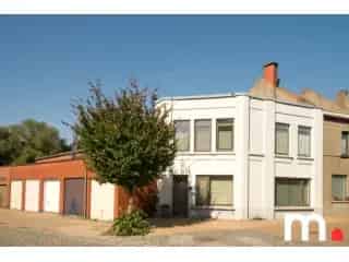 Huis te koop Kortrijk - Instapklare woning met 2 slaapkamers en tuin