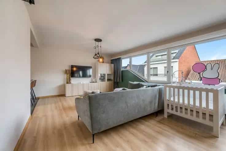 Gerenoveerd 3-Slaapkamer Appartement te Koop in Buggenhout