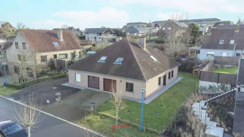 Halfopen Villa Toplocatie