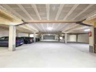 Industrie te koop Schaarbeek 2 appartementen 76 parkeerplaatsen
