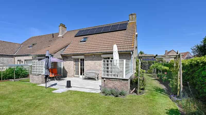 Halfopen Villa te Koop Knokke: Garage Tuin 2 slaapkamers