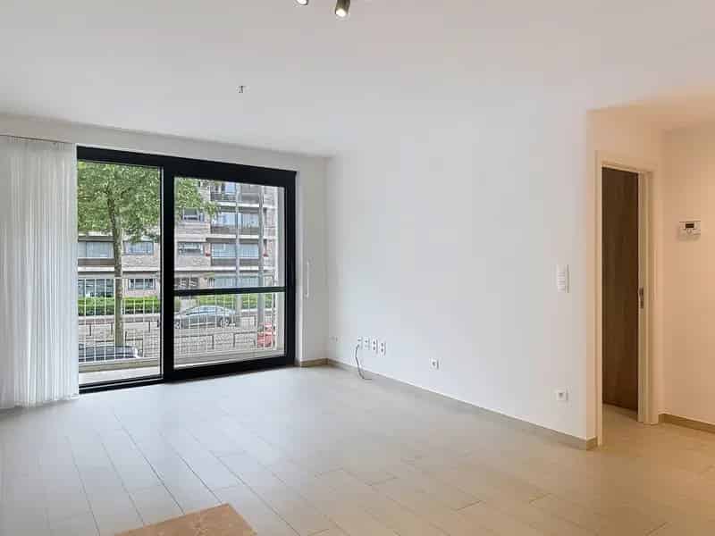 Modern Appartement te koop 1 Slaapkamer Parking Terras
