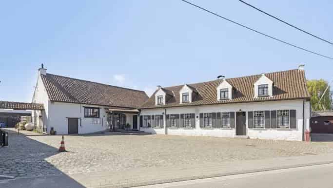 Handelspand met 2 woningen te koop in Erpe-Mere