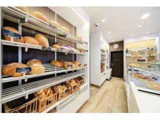 Huis Gemengd Gebruik te Koop Genappe 500m² Atelier Garages