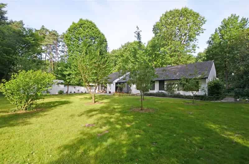 Gelijkvloerse gezinswoning te huur in residentiële wijk