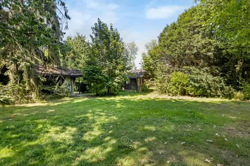 Landhuis te koop Gijzegem: Zuidgerichte tuin 2500m²