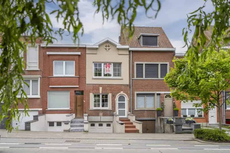 Stadswoning te koop Kortrijk 2 slaapkamers tuin garage