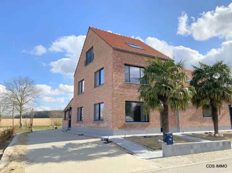 Huis te huur 3 slaapkamers Rustig gelegen