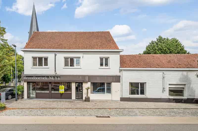 Gebouw gemengd gebruik met veel mogelijkheden