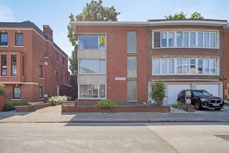 Ruim 3 Slaapkamer Appartement Te Koop Nabij Rivierenhof
