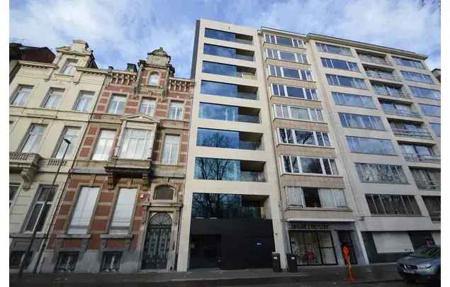 Huur 2 slaapkamer appartement van 122 m² in Antwerp