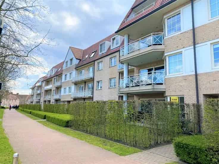 Luxueus Gelijkvloers Appartement met Tuin te Sint-Andries