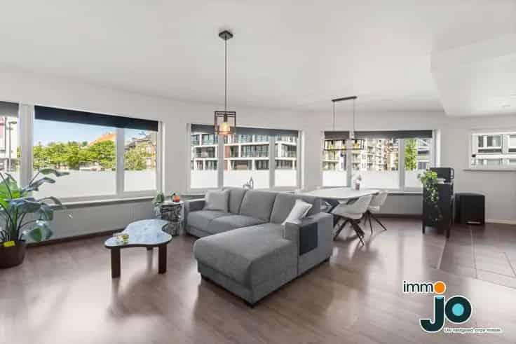 Appartement te Koop Oostende: Instapklaar 2 Slaapkamers