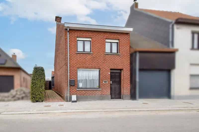 Te renoveren halfopen woning Koekelare