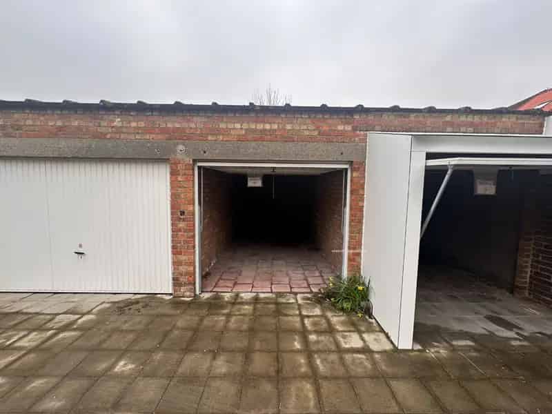 Garage te Koop Oostende Centrale Ligging