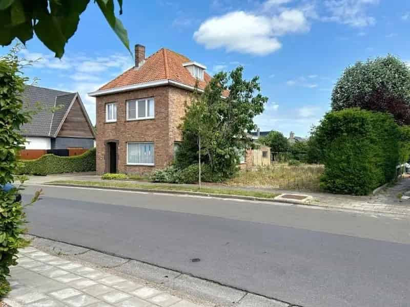 Huis te koop Zedelgem 3 slaapkamers renovatieproject