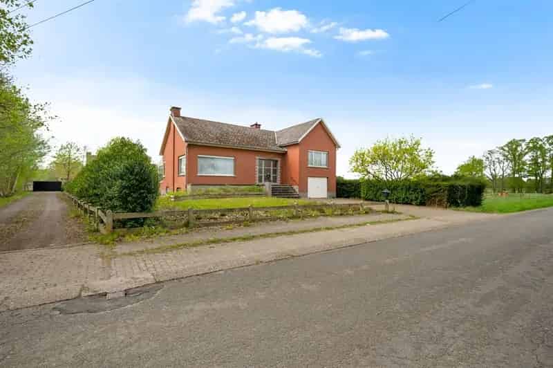 Huis te koop in Beerzel: Moderne gezinswoning op 3100m²