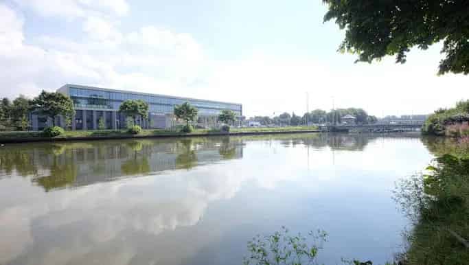 Kantoor te huur Assebroek 20m²  - Nieuwbouw - Grote Parking