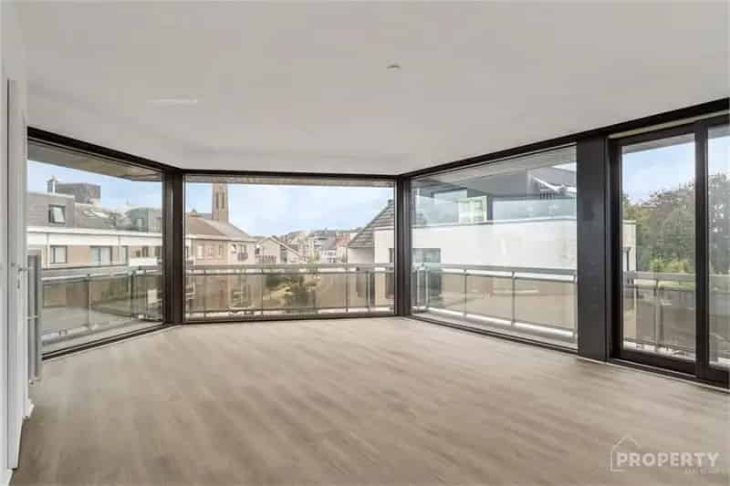 Appartement te koop Oostrozebeke 2 slaapkamers 125m2