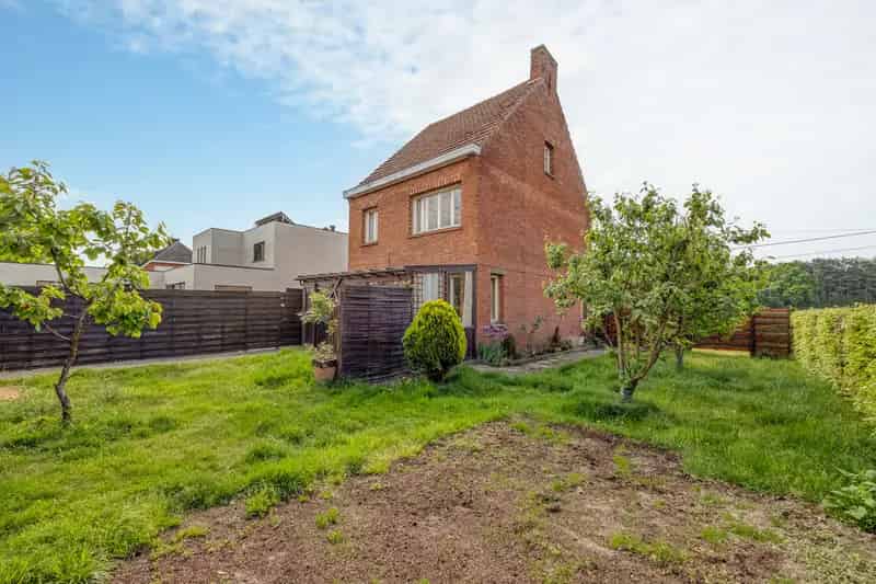Huis te koop in Lille met grote tuin en renovatiepotentieel