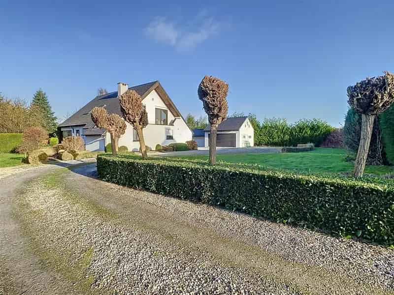 Ruime Villa 3 slaapkamers Garage Terrassen Tuin 16a 21ca
