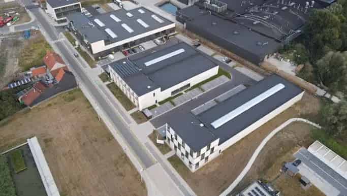 Kantoorruimte te koop Lendelede 236m²