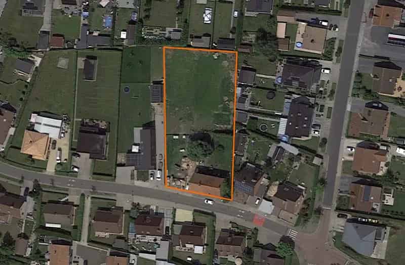 Bouwperceel 2260 m² met woning te renoveren