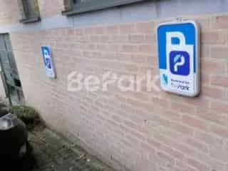 Parking te Huur Louvain-la-Neuve Nabij Herge Museum