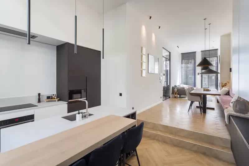 Nieuwbouwhuis Antwerpen 4 slaapkamers Luxe afwerking Stadskoer EPC A