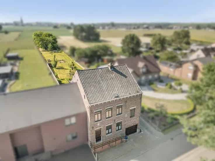 Huis Te Koop Waanrode: Karaktervolle Woning met Grote Tuin