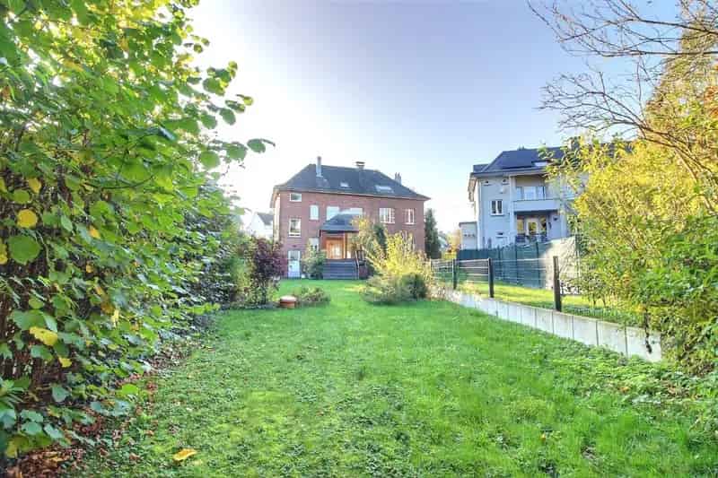 Ruime gezinswoning te Eupen met tuin en garage