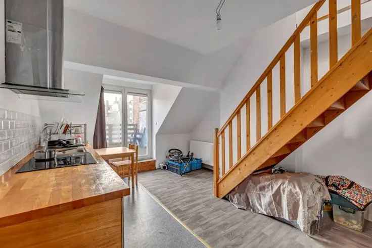 Te koop appartement in Vorst met uitstekende verhuurpotentialen