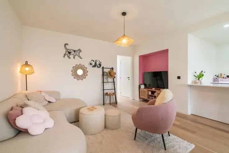 Appartement Te Koop: 2 slaapkamers, terras, bureau, Gerenoveerd