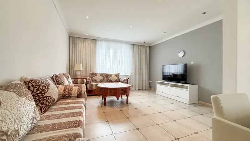 Huis te koop Houthalen-Helchteren: 5 slaapkamers 302m²