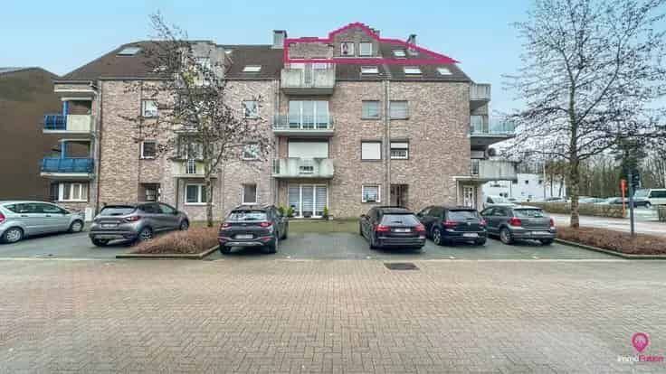 Appartement Te Koop Genk - Instapklaar met Lift en Balkon