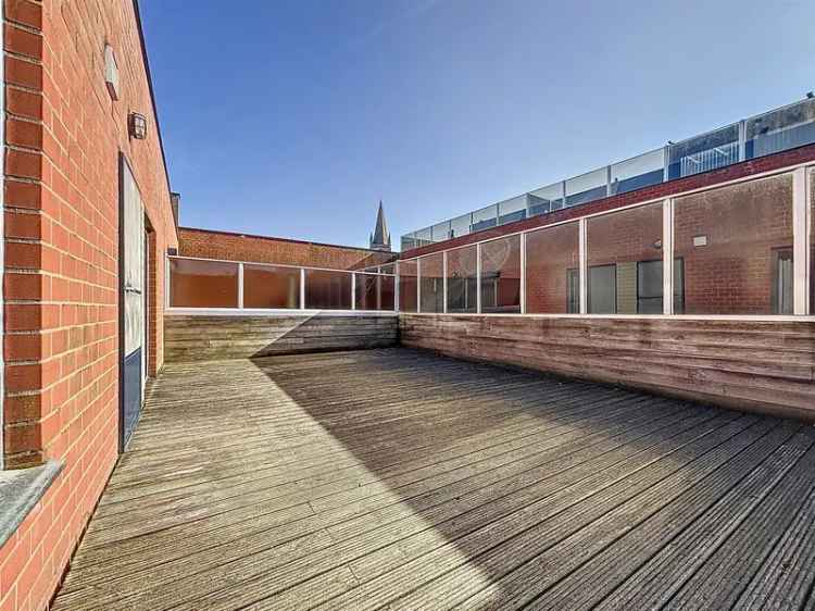 Gelijkvloersappartement met garage te koop