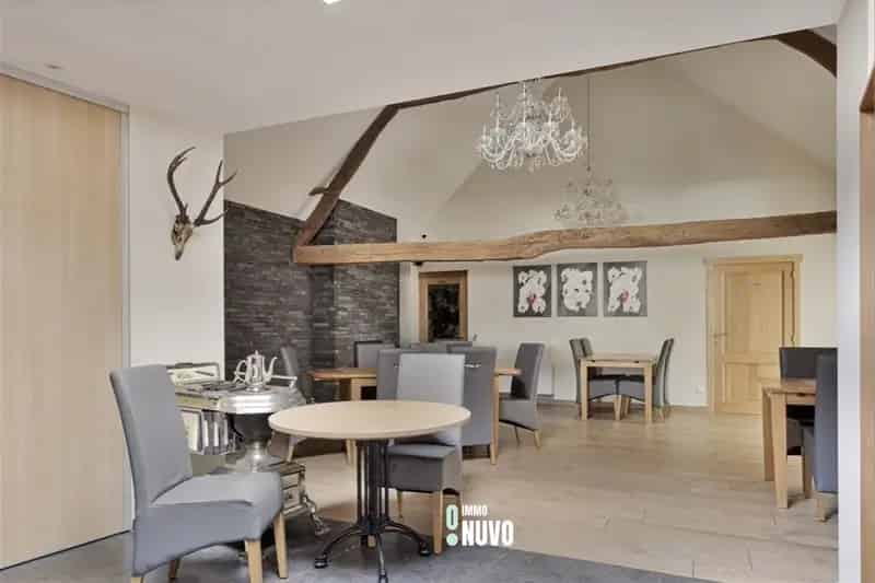 Polyvalent Handelspand met Woning Topligging