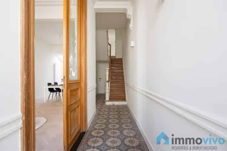 Gerenoveerd Herenhuis 4-5 slaapkamers Brederodewijk