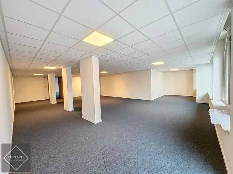Kantoorruimte te huur Assebroek: Instapklaar en Lichtrijk