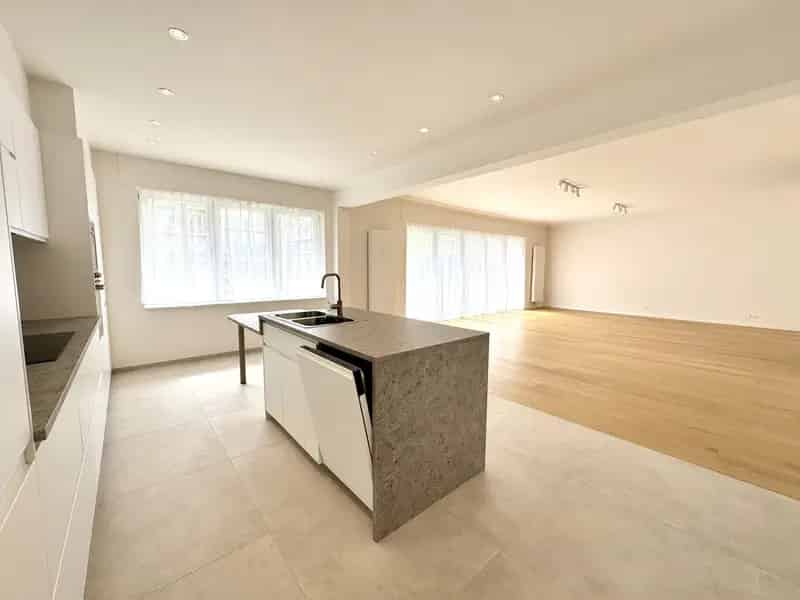 Appartement te Ukkel 4 slaapkamers tuin terras