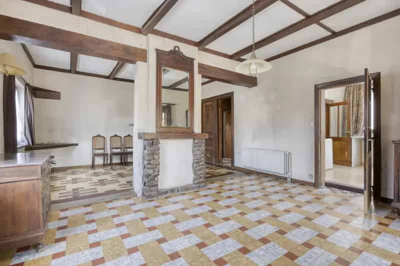 Huis te koop Sint-Joris-Weert: Authentiek pand met veel ruimte