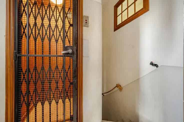 Appartement 1 Chambre Liège A Renovier  Pres Transports