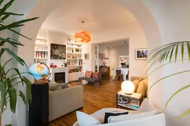 Gezinswoning 5 slaapkamers  tuin garage  recent gerenoveerd