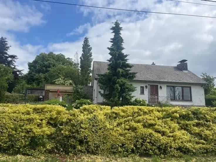 Huis te Koop Landenne: Rustig gelegen woning met 3 slaapkamers