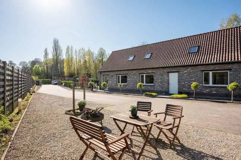 Geringeerde hoeve te koop Landegem Deinze