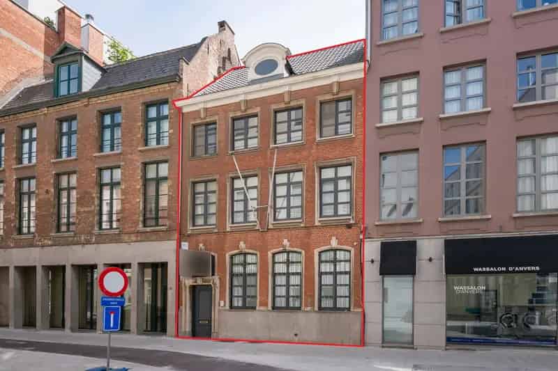 Huis te koop Antwerpen: 409m² stadswoning met tuin, zwembad en parking