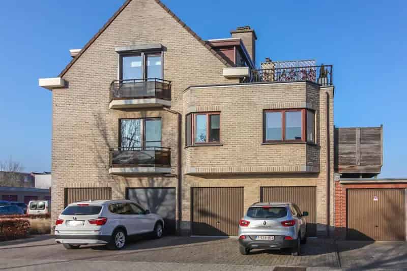 Appartement te huur 3 slaapkamers terras