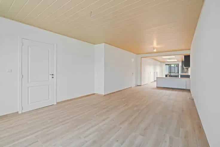 Huis Te Koop 3 Slaapkamers Garage Rustige Locatie
