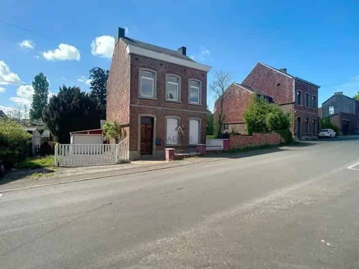 Huis te renoveren met bouwgrond te Sint-Marc