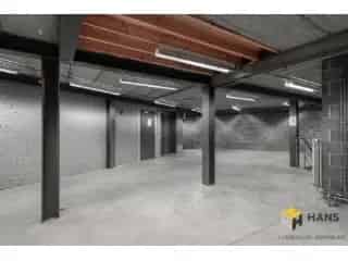 Kantoorgebouw te koop Deurne 350m²